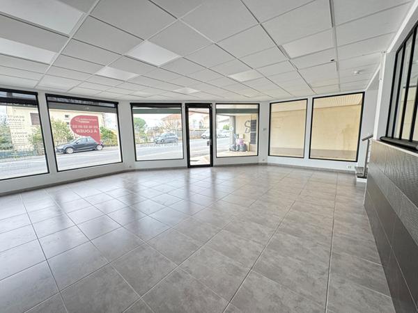 Local commercial 230 m2