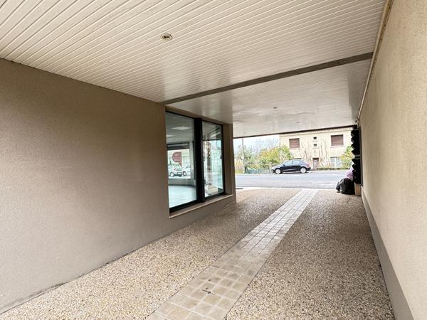 Local commercial 230 m2