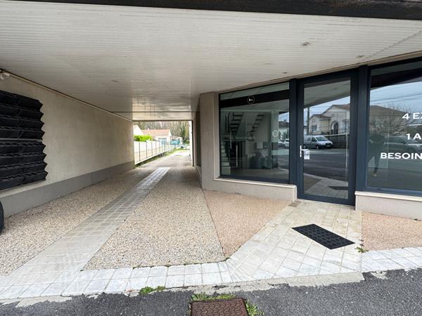 Local commercial 230 m2