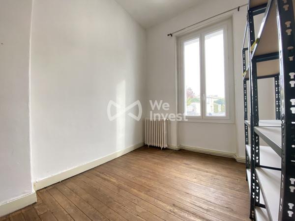 Immeuble locatif avec local et logement – Hyper centre de Blaye –