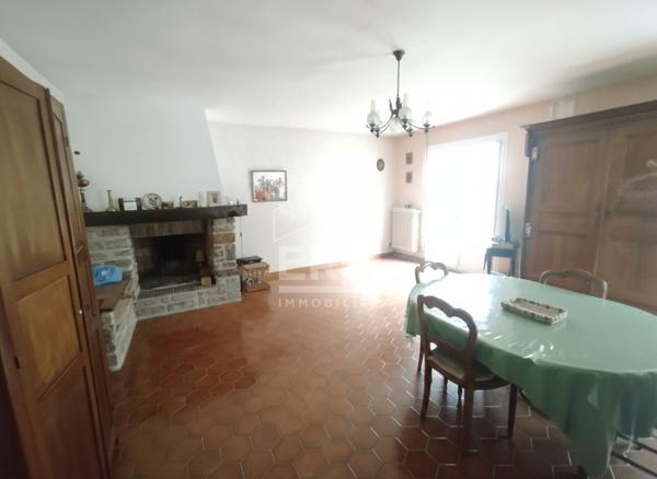Maison Fontenois Les Montbozon 9 pièce(s) 225 m2