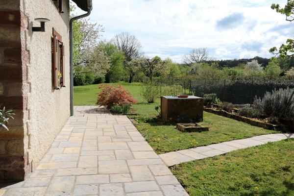 Charmante maison individuelle, 173 m² habitables, 7 pièces, terrain de plus de 3 000 m²