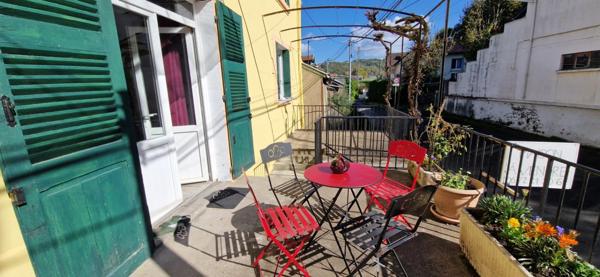 Maison 3 pièces avec jardin + garages + potentiel appartement à rénover