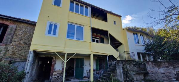 Maison 3 pièces avec jardin + garages + potentiel appartement à rénover