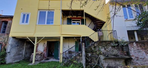 Maison 3 pièces avec jardin + garages + potentiel appartement à rénover