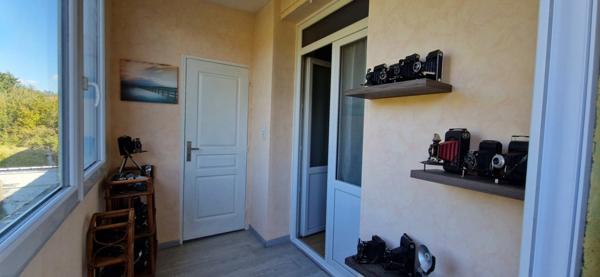 Maison 3 pièces avec jardin + garages + potentiel appartement à rénover