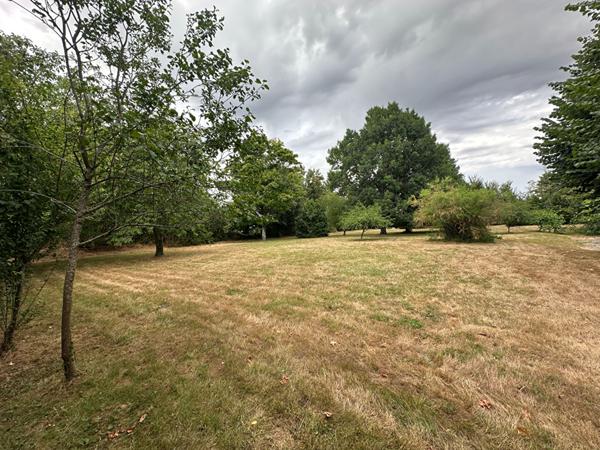 Terrain Smarves 665 m2