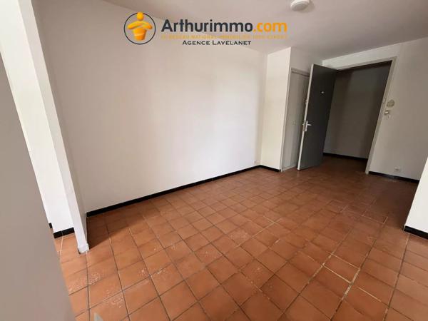 Location                                                      Appartement
                        
                     2 pièces                      48 m2                     à Villeneuve-d'Olmes