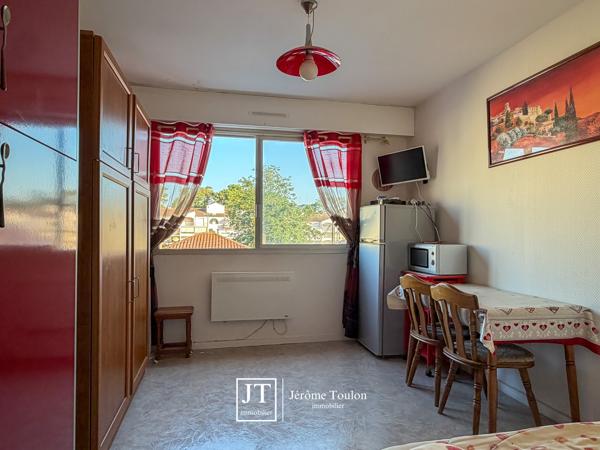 Appartement
                                                                                                                                                                                                                                                                                                                        1 pièce(s)                                                                                                                                                                                                                                                                                                                              19  m²