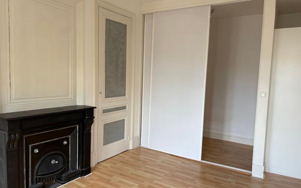 Appartement à vendre    1 pièce •  Lyon 7