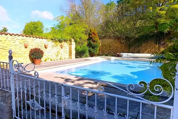 Domaine de 8,7 ha avec habitation, gîte, salle de réception et installations équestres Lautrec