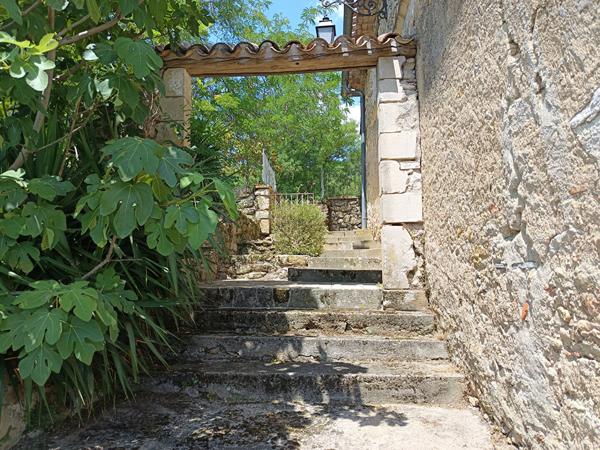 Domaine de 8,7 ha avec habitation, gîte, salle de réception et installations équestres Lautrec