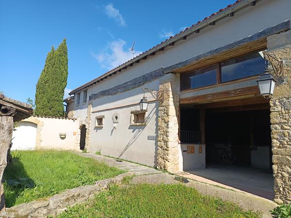 Domaine de 8,7 ha avec habitation, gîte, salle de réception et installations équestres Lautrec