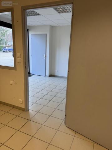 Entrepôt et bureaux à louer à Amancey dans le Doubs (25330), ref : LP119-25014