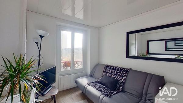 Location studio 11 m² Paris 10