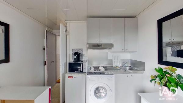 Location studio 11 m² Paris 10