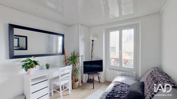 Location studio 11 m² Paris 10