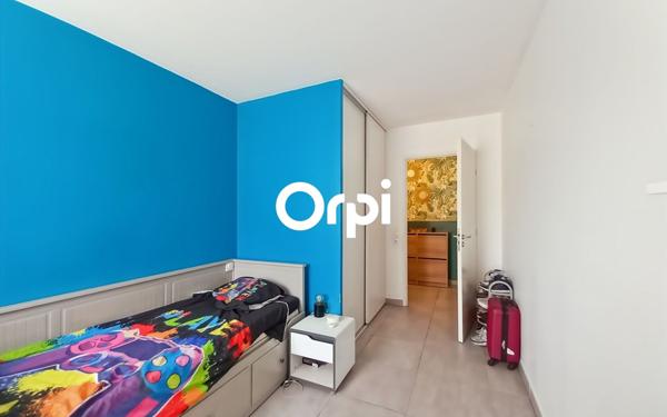 Appartement à vendre    4 pièces • 79,81 m2 Marseille 9
