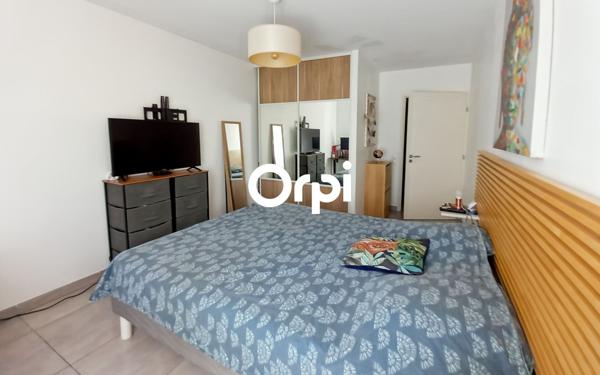 Appartement à vendre    4 pièces • 79,81 m2 Marseille 9