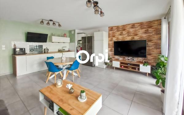 Appartement à vendre    4 pièces • 79,81 m2 Marseille 9
