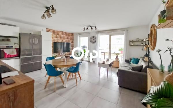 Appartement à vendre    4 pièces • 79,81 m2 Marseille 9