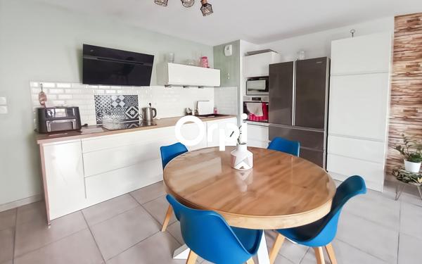 Appartement à vendre    4 pièces • 79,81 m2 Marseille 9