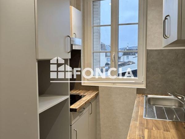 Location Appartement 4 pièces 64.45 m² - 169 RUE GRANDE Fontainebleau 77300