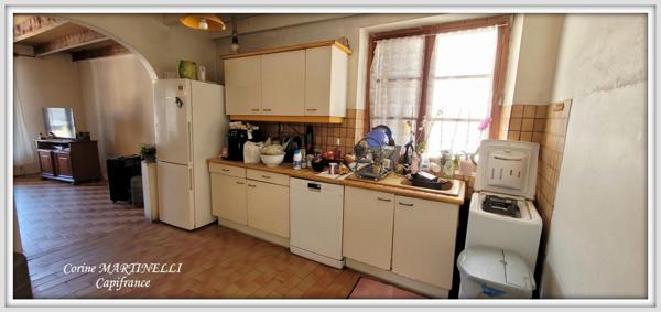 A vendre, Astaffort, Centre village local commercial vide et Appartement