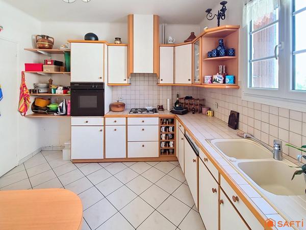 LISIEUX HYPER CENTRE APPART F4 AVEC BALCON