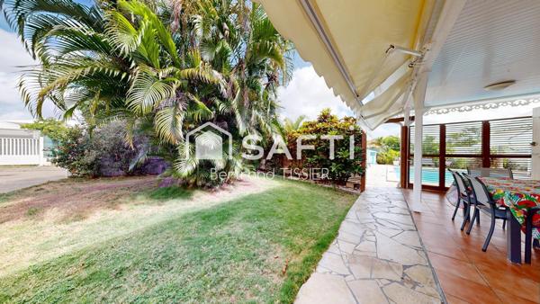 2 Villas F4 avec piscines à Sainte-Anne