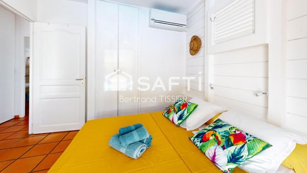 2 Villas F4 avec piscines à Sainte-Anne