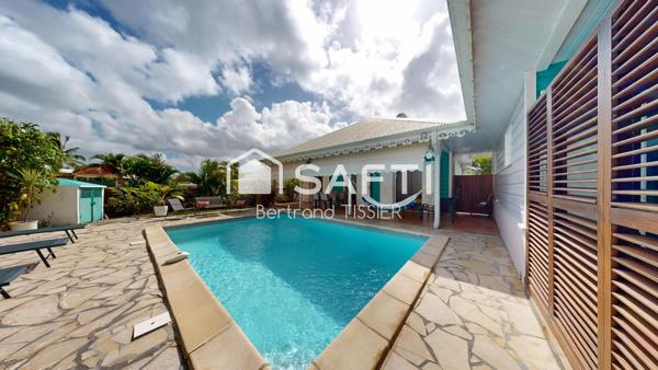 2 Villas F4 avec piscines à Sainte-Anne