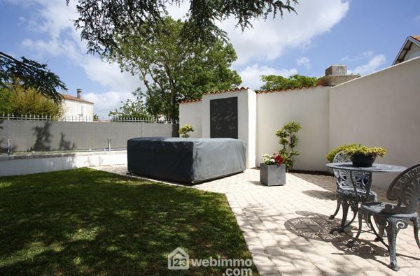Maison bourgeoise 163 m² à Nieul-sur-Mer 17137