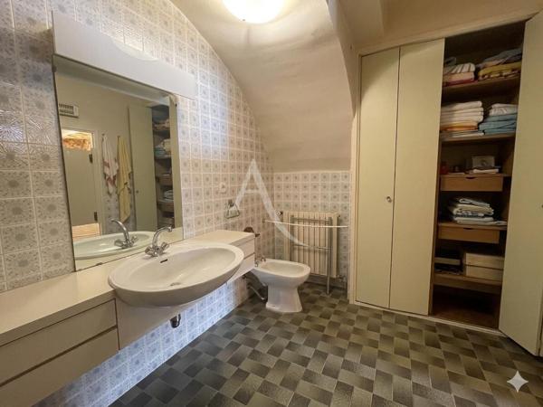 MAISON DE VILLAGE 100m2 À TRÈS FORT POTENTIEL