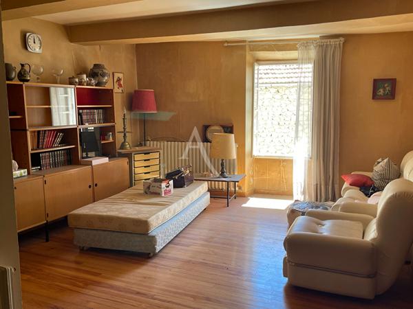 MAISON DE VILLAGE 100m2 À TRÈS FORT POTENTIEL