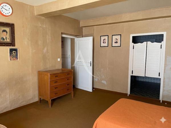 MAISON DE VILLAGE 100m2 À TRÈS FORT POTENTIEL