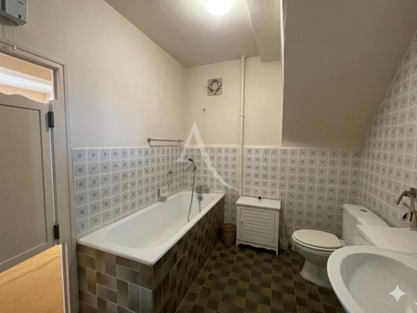 MAISON DE VILLAGE 100m2 À TRÈS FORT POTENTIEL