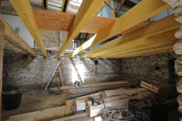 Corps de ferme à vendre à La Salvetat-Peyralès dans l'Aveyron (12440), ref : 3200