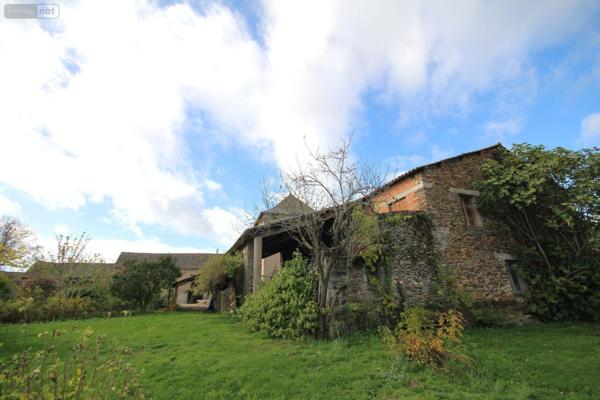 Corps de ferme à vendre à La Salvetat-Peyralès dans l'Aveyron (12440), ref : 3200