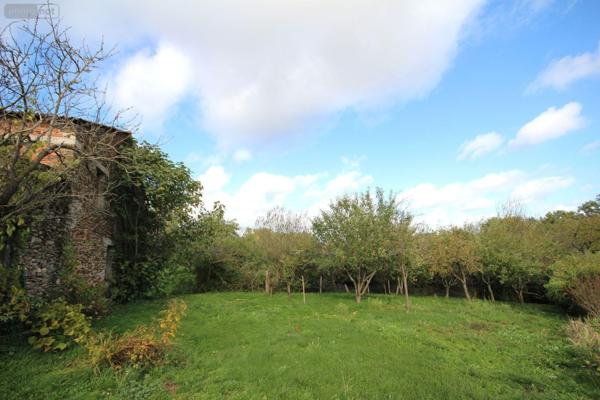 Corps de ferme à vendre à La Salvetat-Peyralès dans l'Aveyron (12440), ref : 3200