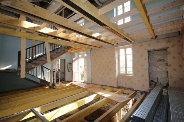 Corps de ferme à vendre à La Salvetat-Peyralès dans l'Aveyron (12440), ref : 3200