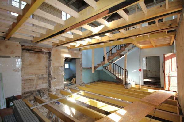 Corps de ferme à vendre à La Salvetat-Peyralès dans l'Aveyron (12440), ref : 3200