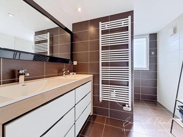 Vannes Maison familiale de 137 m², 4 chambres, jardin clos et vie de plain-pied