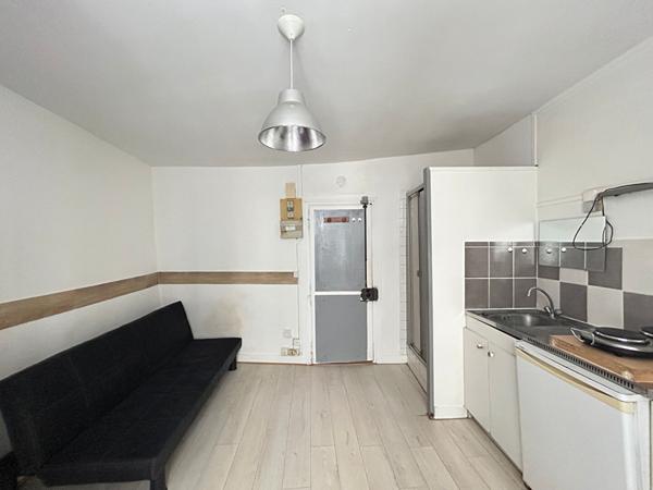 Location appartement Poitiers - 1 pièce(s) - 15 m² - 267 €/mois
