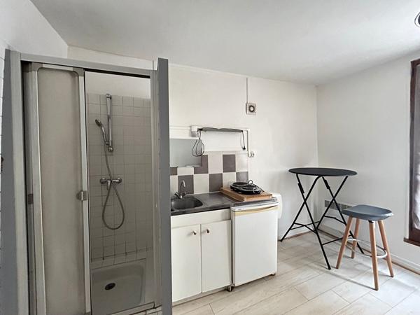 Location appartement Poitiers - 1 pièce(s) - 15 m² - 267 €/mois