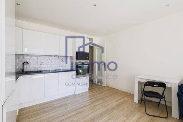 Appartement 2 pièces                                        - 38100 Grenoble Réf : 21768-IMMODEFRANCE69