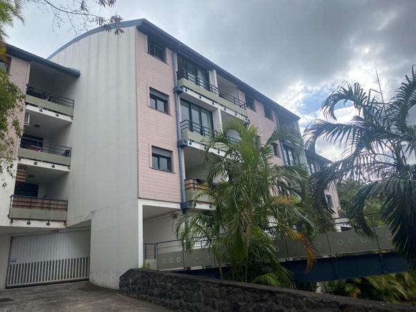 Appartement T2 de 51 m² avec varangue de 9 m² proche du CHU de Bellepierre 97400