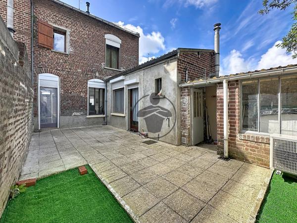 Vente                                                      Maison
                        
                     4 pièces                      88 m2                     à Saint-Quentin