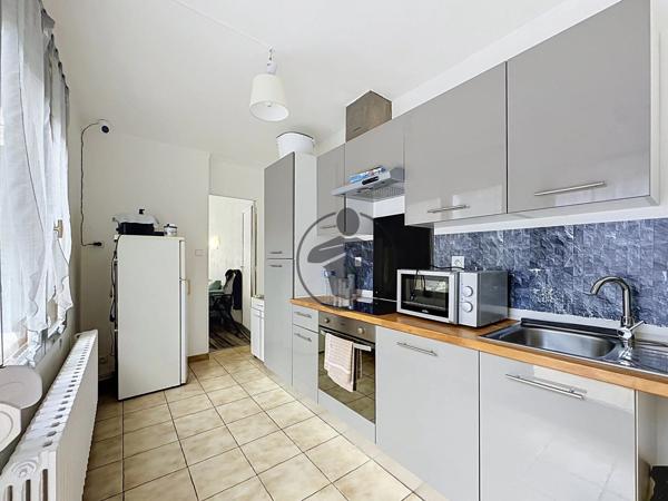 Vente                                                      Maison
                        
                     4 pièces                      88 m2                     à Saint-Quentin
