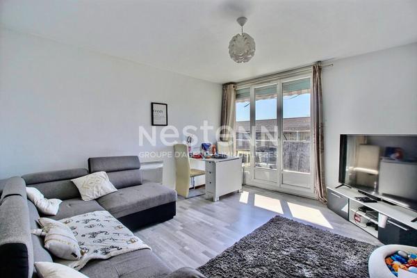 Appartement de type 3 d'environ 57m² avec deux balcons - Résidence fermée